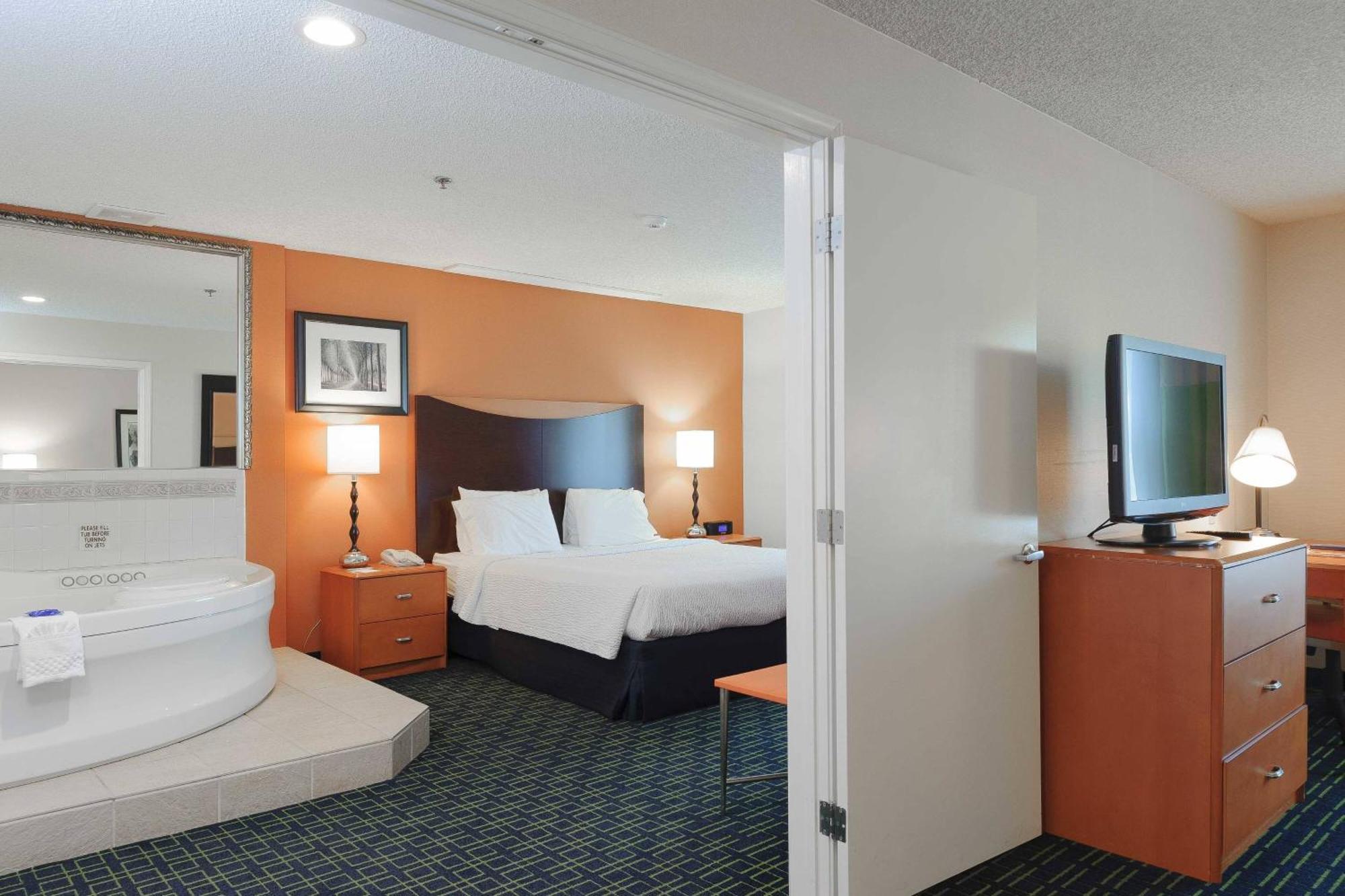 Fairfield Inn & Suites Oakland Hayward Dış mekan fotoğraf